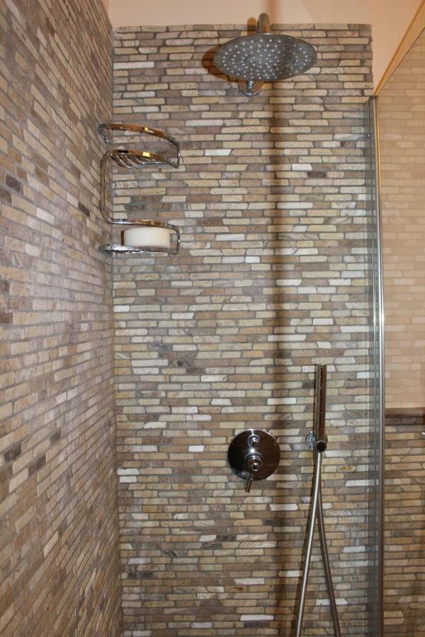 Apartment Long In Central Rome
